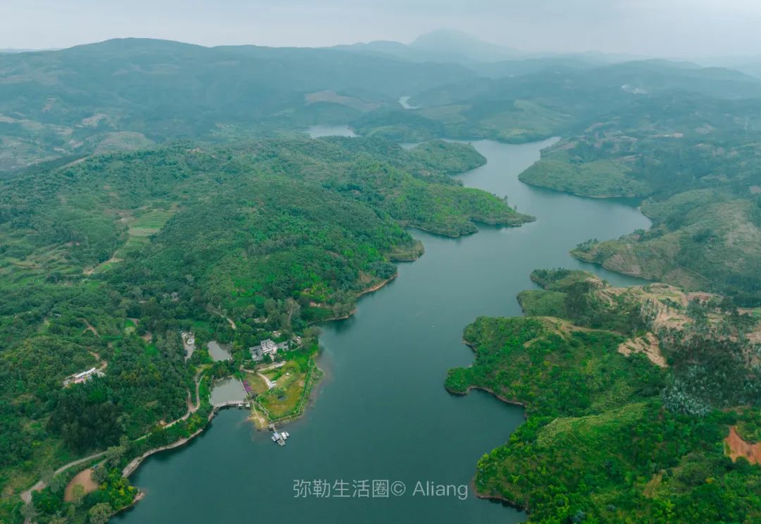 表情包|弥勒有个明朝就发现的神秘温泉，水烫得能煮鸡蛋，需要坐船才能进入
