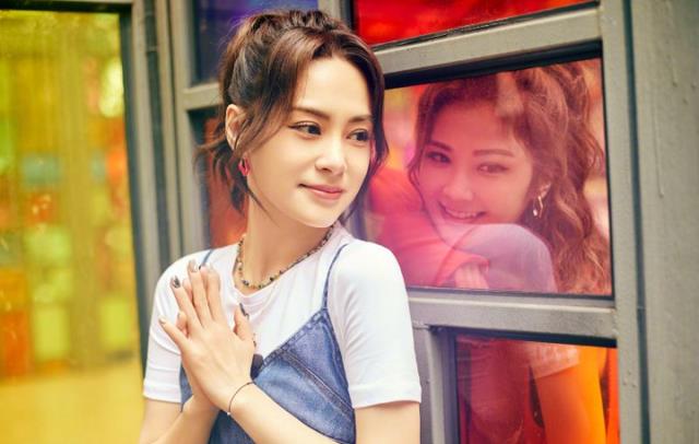 阿娇|阿娇自曝在德国转机被海关扣原因竟是长得太漂亮