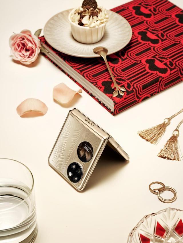 折叠屏|年货节最值得购买的手机,怎能少得了这两款华为折叠屏?