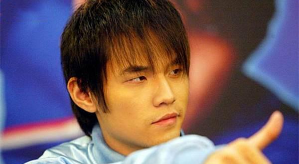 周杰伦|周杰伦晒儿子罗密欧照片，网友：快出新专辑，不要塌房！