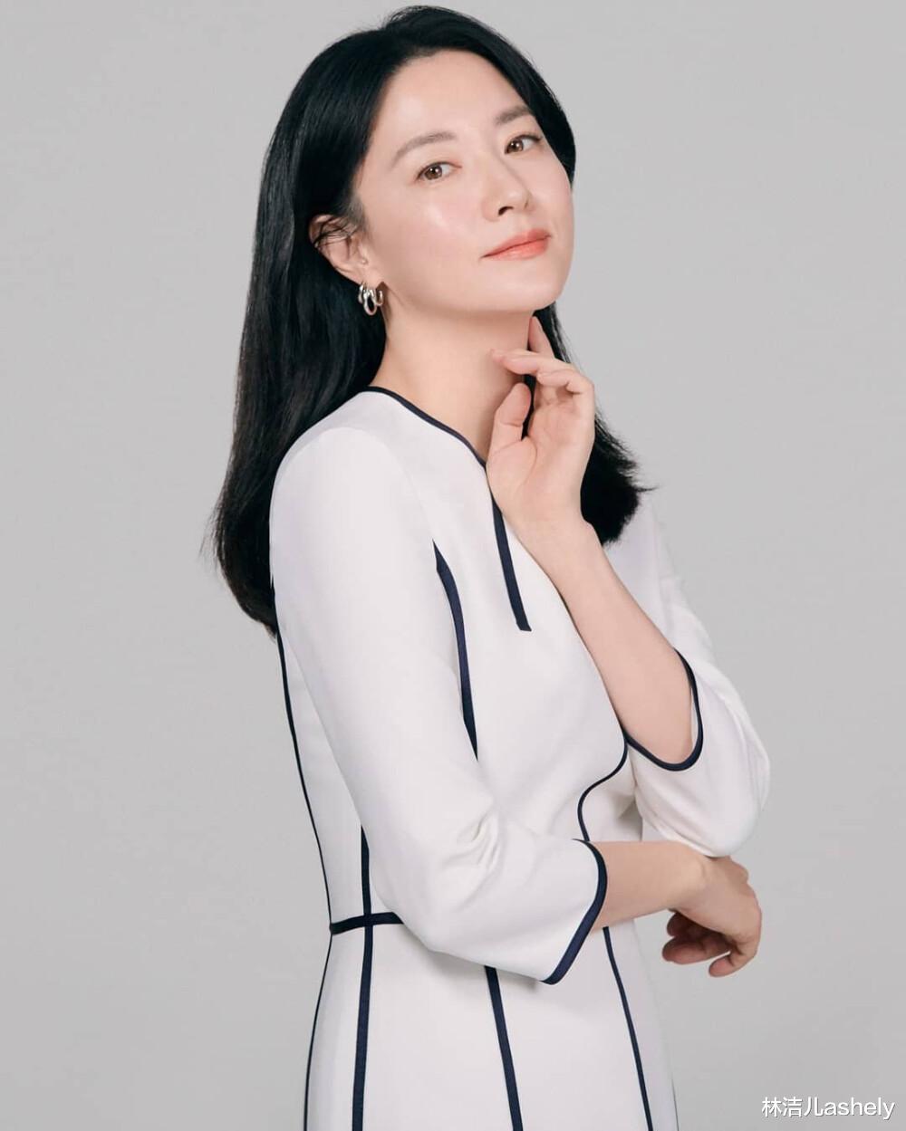底妆 韩国女星用生命在追求的水光肌，全靠定妆定得好，get这4招你也行