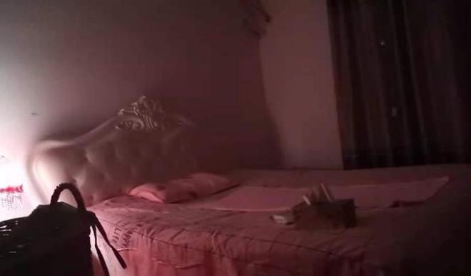 男子看房时强行与女中介发生关系,报警后男子辩解:她也在享受!