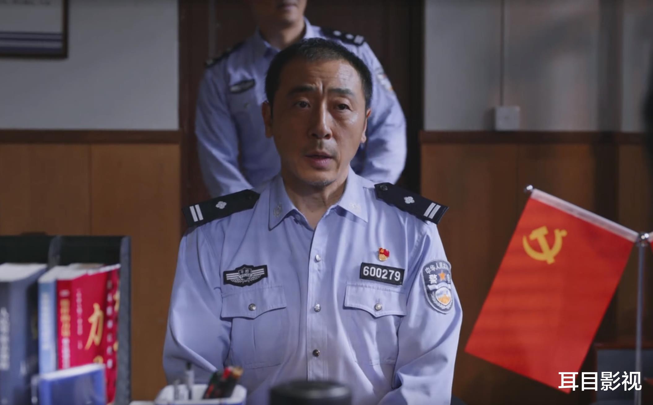 警察荣誉|《警察荣誉》：陈新城怒吼一声谁敢动？瞬间令人联想到李丰田