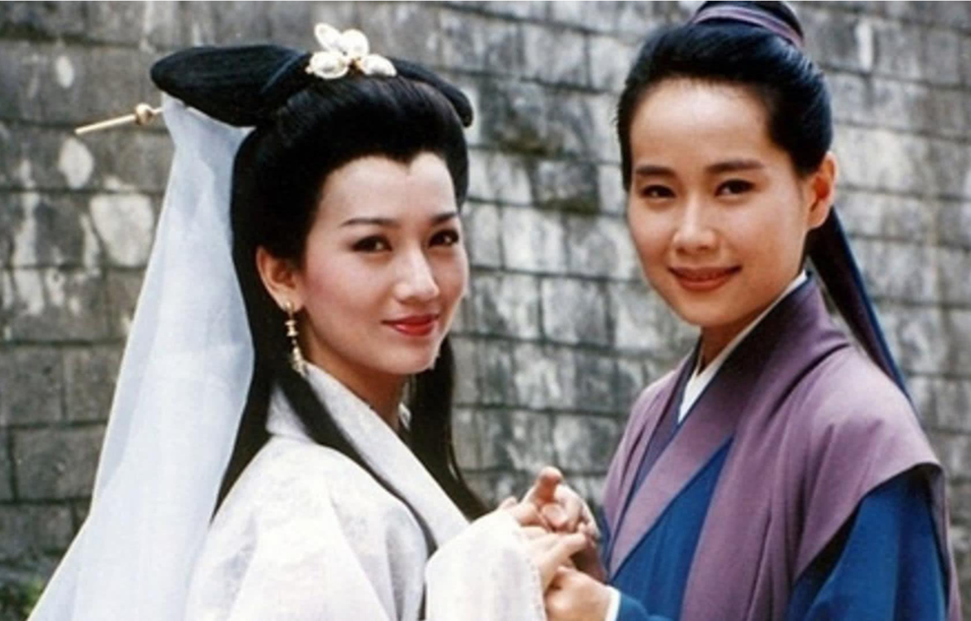 新白娘子传奇|《新白娘子传奇》中，赵雅芝分饰两角，为何观众不喜欢胡媚娘？