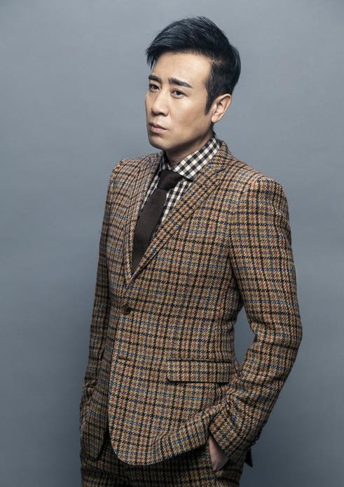 于和伟|于和伟：与妻子恩爱30年，老婆只是撞脸杨童舒，和王丽坤也很清白