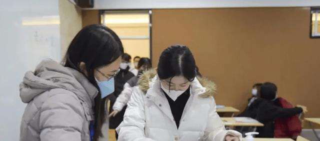 考研|能找工作就没必要考研?大学教授给出建议,到底该怎么选择