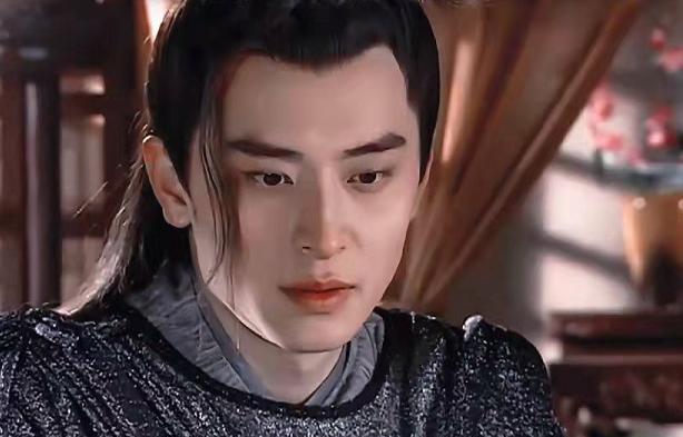 陈冠霖|陈冠霖真是个孝顺的男人!不仅带母亲旅游,甚至还给她吃高档食物