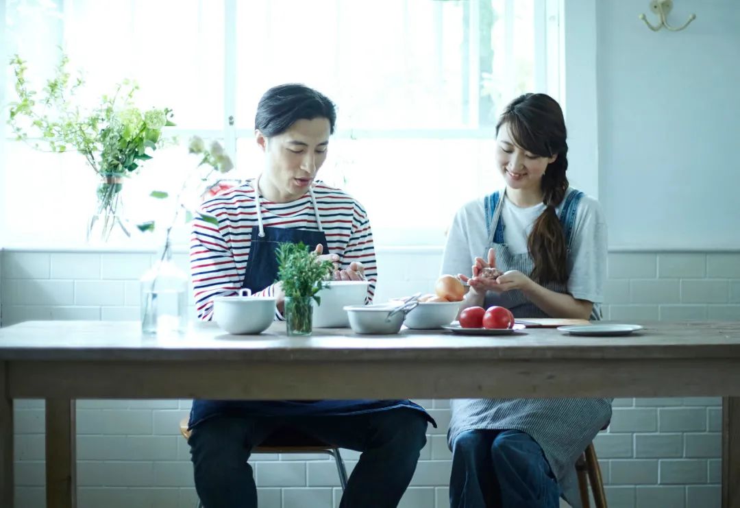 一个家庭最好的模样：厨房有声，书房有香，卧室有话