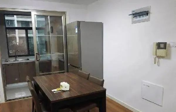 表姐110平新房硬装花15万,单单刷了大白墙,引来邻居前来参观!