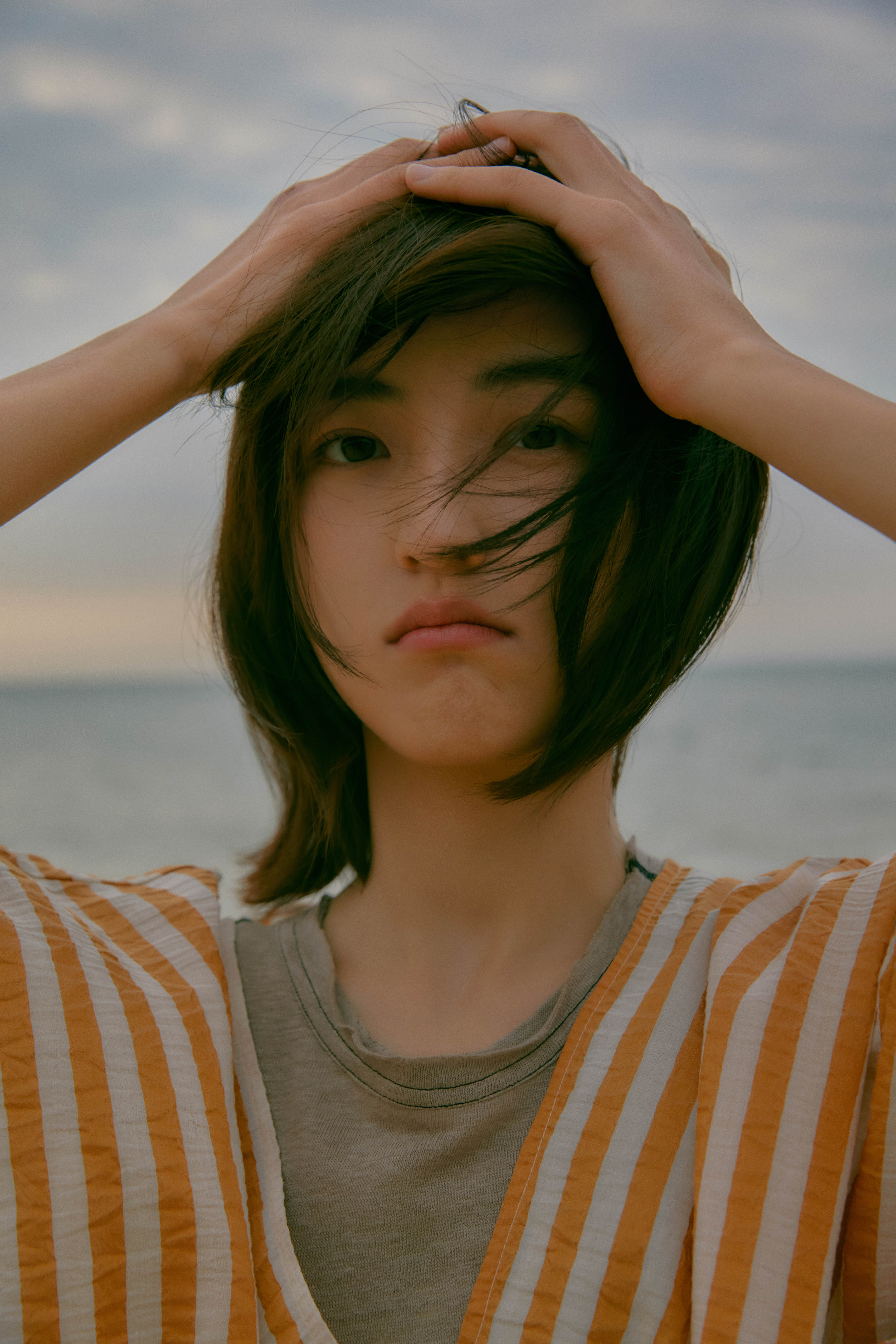 写真|《向往6》张子枫日落写真释出 浪漫氛围引人期待