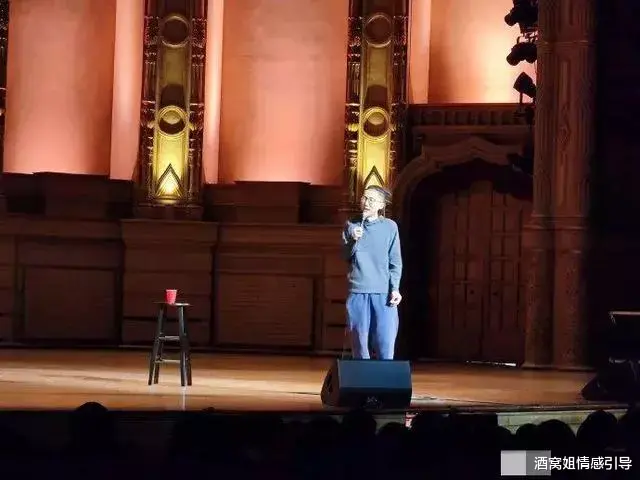 池子|被传因说了一场脱口秀，就回不了国的池子，撕下了伪文青的面具