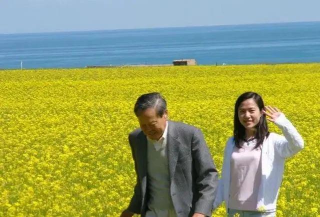 杨振宁|杨振宁100岁生日曝光,46岁娇妻引争议:不要遗产不要娃,她图啥