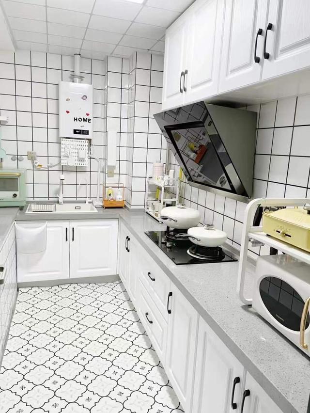 90后宝妈带着娃搞装修,因太会布置而走红,获得上万关注