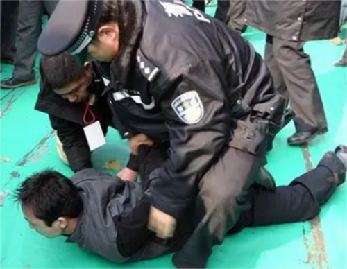 案例 江西一对夫妇惨死,凶手竟是亲生儿子,被抓后只说了10个字