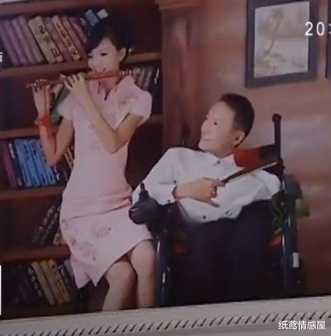 漂亮女大学生爱上瘫痪小伙,回到乡下为他端屎倒尿,说:我很享受