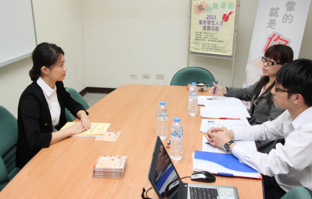 实习期|男子实习期遭辞退，不服气要仲裁，老板：工资9000连Word都不会用