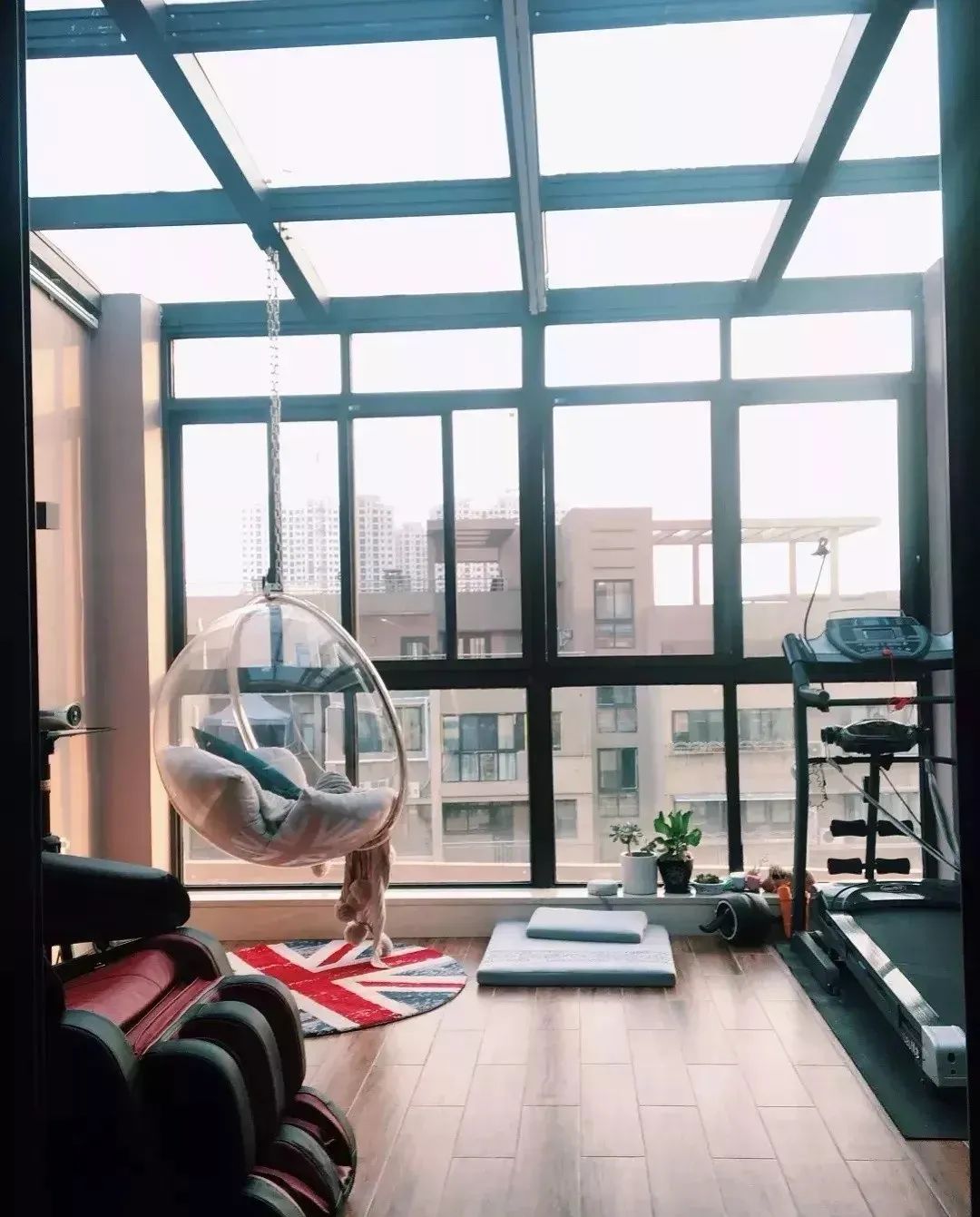 买房一定要有个露台,这样一装非常漂亮,让人天天看都不会腻!