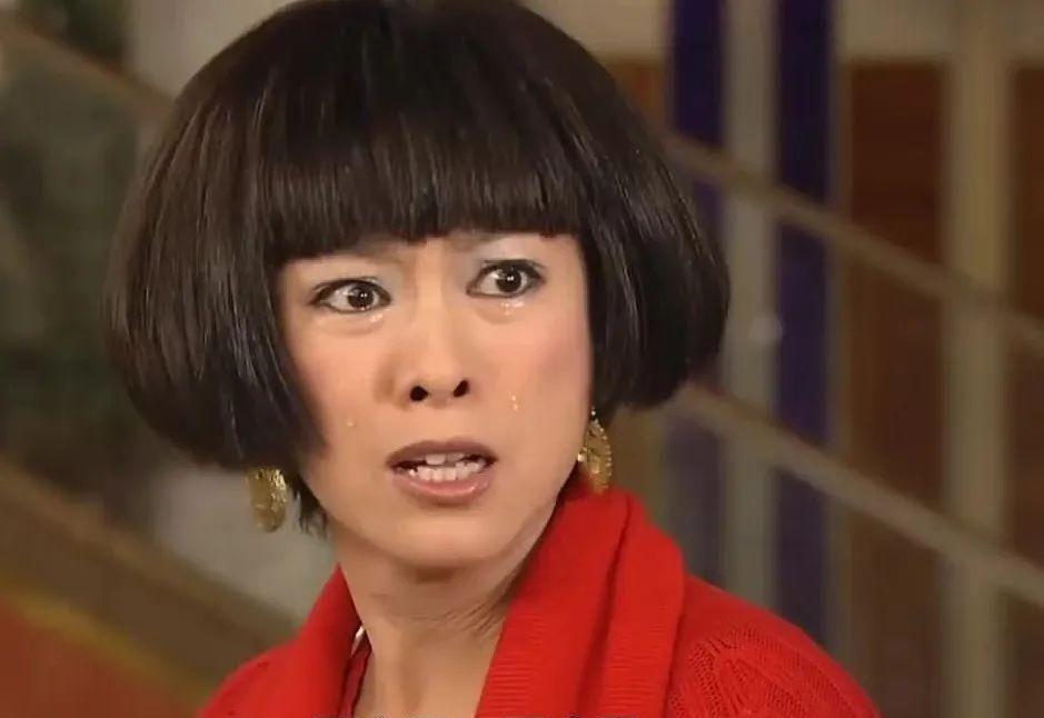 阿凡达2|10位港星的老年生活：胡枫开演唱会，朱咪咪买联排别墅