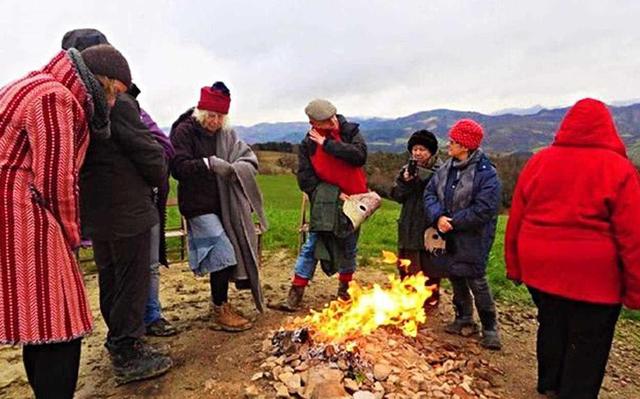 杨梅|全世界“最可怜”的火山,高度仅有1米左右,游客用它做饭好没面子