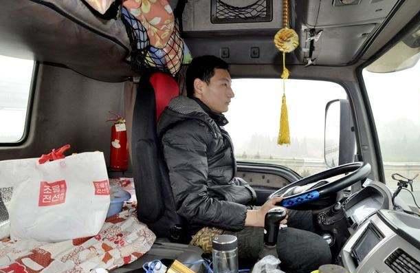 南京工程学院|两大行业出现“招工难”,月薪2万,90后不愿干,70后成中坚力量