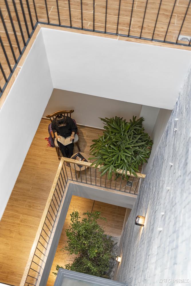 深圳市|孩子一上大学，他为了能长陪父母，坚持卖市区房回老家盖起小四层