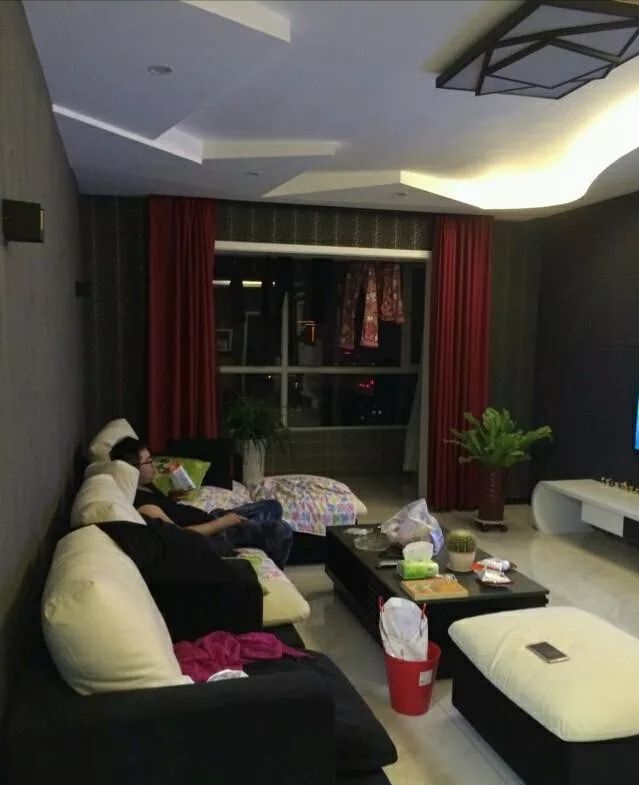 老公装修的新房，一进门把我吓懵了，住半月快要疯了，还能住吗？