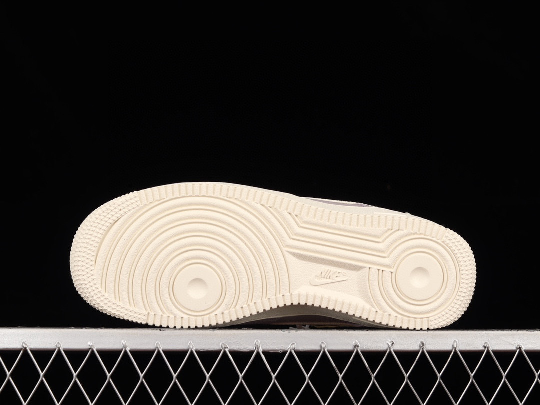 Nk Air Force 1 Low \"Air Sprung\" 昆虫刺绣 空军一号低帮休闲板鞋