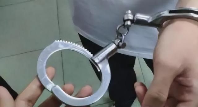 纪实:女子醉酒误将同事当成丈夫,事中配合事后却报警