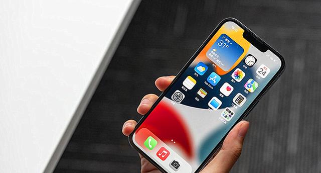 |安卓手机大幅度堆料，体验却比不过iPhone？四点原因很残酷！