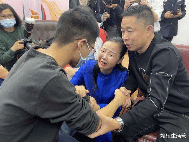 蹦极|孙卓体验刺激项目，称人生在于永不停息向前，终于和过去告别！