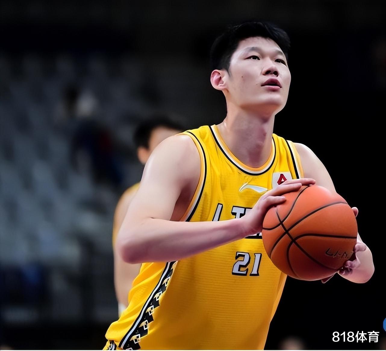 胡金秋|泪目! 孙铭徽: 7个赛季没听胡金秋喊过疼 昨天第一次听你说疼得不敢动