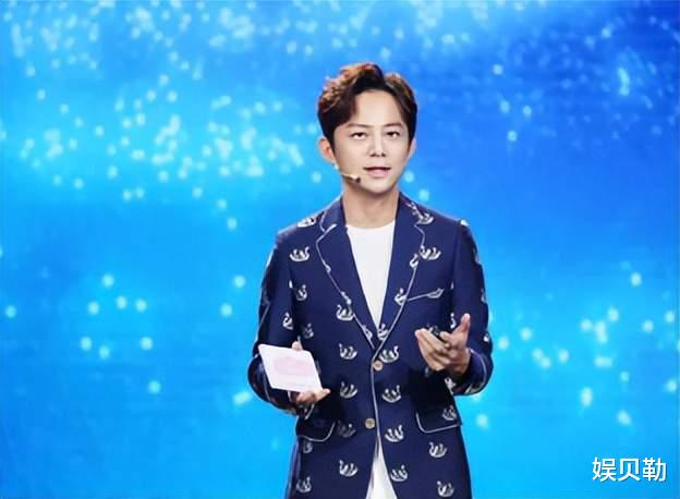 何炅|何炅周深都因“跨年晚会”被吐槽了,一个看重名利,一个没作品