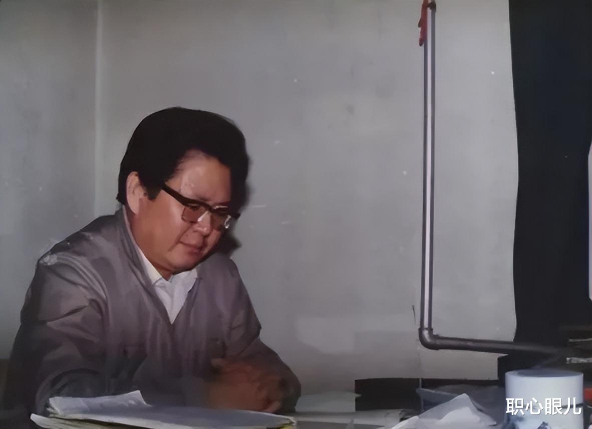 阿里巴巴|凭一块“小石头”让中国领先美国15年,却只拿86元月薪,他图啥?