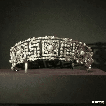 刘嘉玲|“真富婆”刘嘉玲：住4亿豪宅戴千万珠宝，大婚为何不请刘德华？