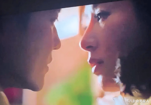 陈亚男|果然露馅了!凹陷、鼻梁中断,14位明星暴露动脸痕迹,看得心惊!