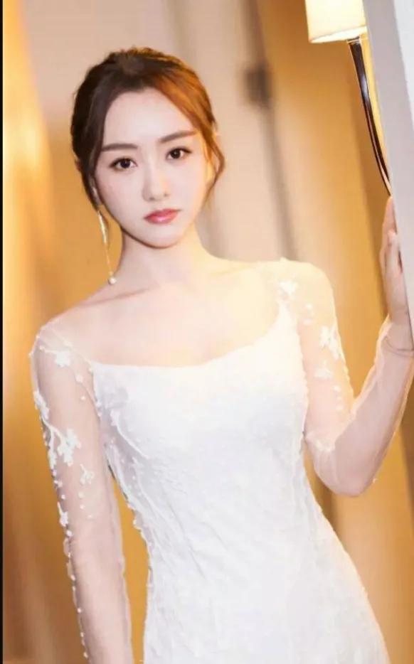 杨蓉|杨蓉唯美写真合集，岁月不白美人，颜值身材太惊艳