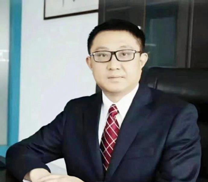 巴颖|神秘张珊珊照片首次曝光,身份披露