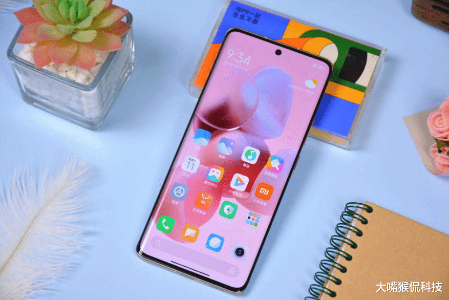 |小米12Pro市场表现怎么样?追求高端品质感,现在适合入手吗?