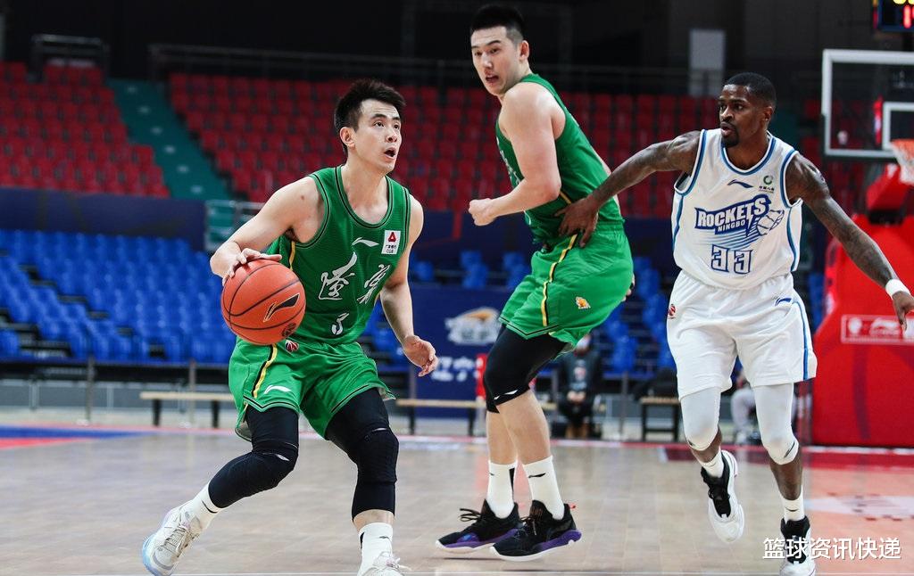 趙繼偉|趙繼偉脖子遭寧波球員肘擊，卻捂臉痛苦倒地，被網(wǎng)友嘲諷演技差評