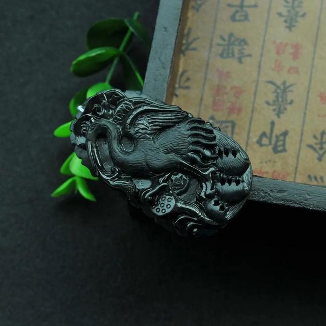 翡翠|惊！能鸣善舞的仙鹤在翡翠中竟有如此美好的寓意！
