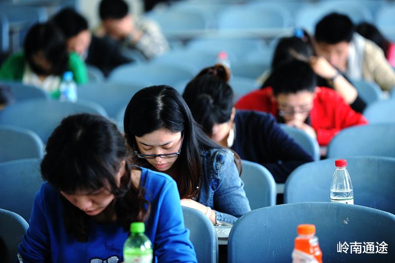 领导力|专科生想考公务员，“三不限”岗位，机会大吗？这是最难的岗位！