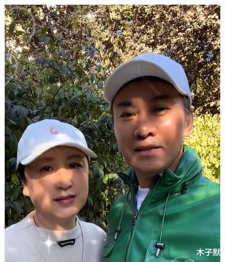 祁隆|祁隆直播间宣传新歌老伴，4组家庭2个单身，少年夫妻难得老来伴