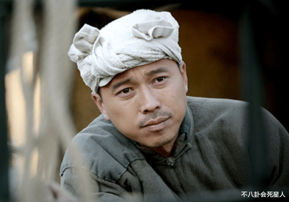 袁泉|给2022进步最大的中年演员排个名：王雷第1，刘丹第5，袁泉垫底