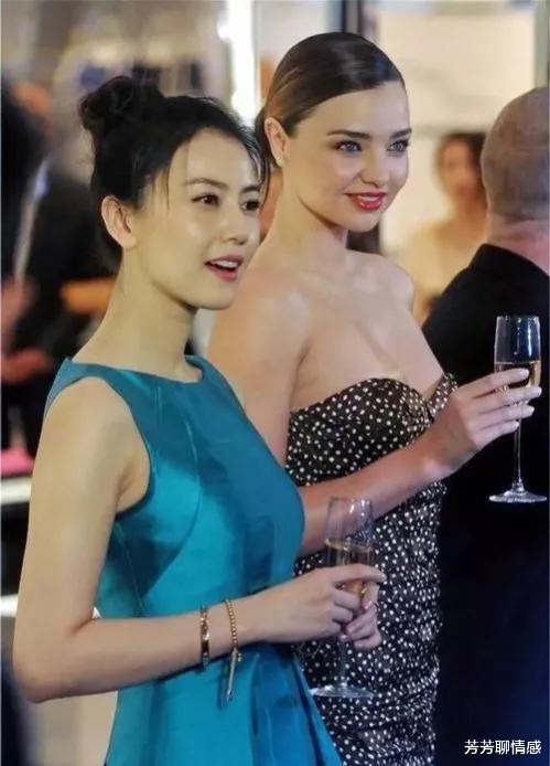 倪妮|明星同框合照,“头小”成赢家,倪妮脸大吃亏,董洁一脸疲倦