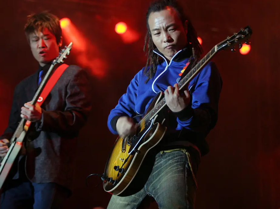 许巍|许巍就是神一般的存在，他的歌听了能让人感觉到灵魂的升华