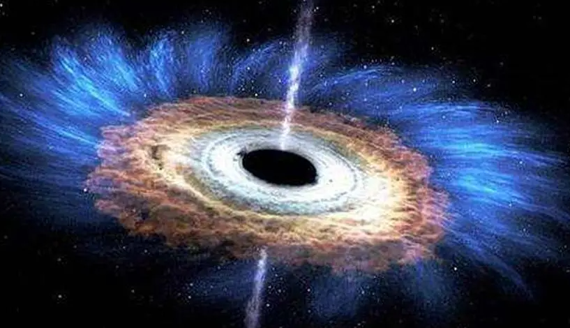 距地球2。3亿光年:发生了可怕事情。星系中心黑洞,被某力量移动