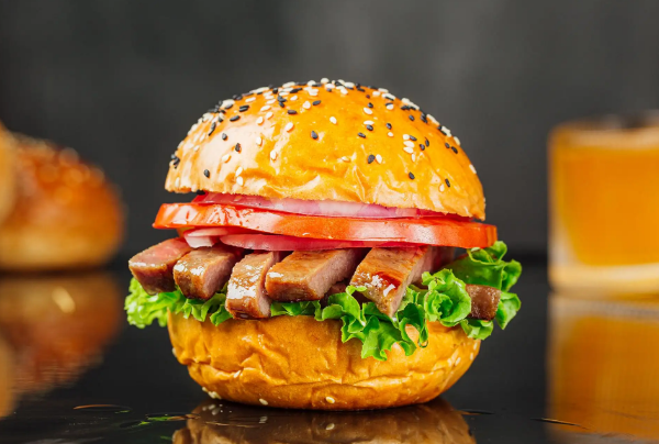 鸡蛋汉堡|美食小吃受儿童欢迎,汉堡已经被鸡蛋汉堡代替,放心卫生更