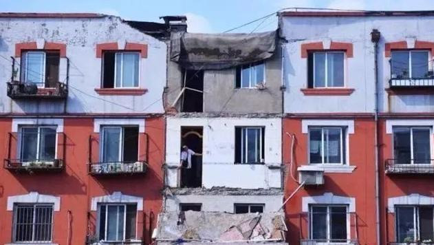 遇见楼上“乱”装修,你不要留情面,入住后“坑”的是你家