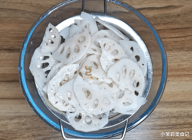 胆囊炎|夏至到入伏,建议中老年多吃“4菜2粮1果”,消暑益气,精神入伏