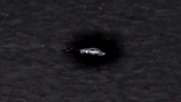 “外形像奥迪R8”的UFO在英国海边小镇上空“跳跃”